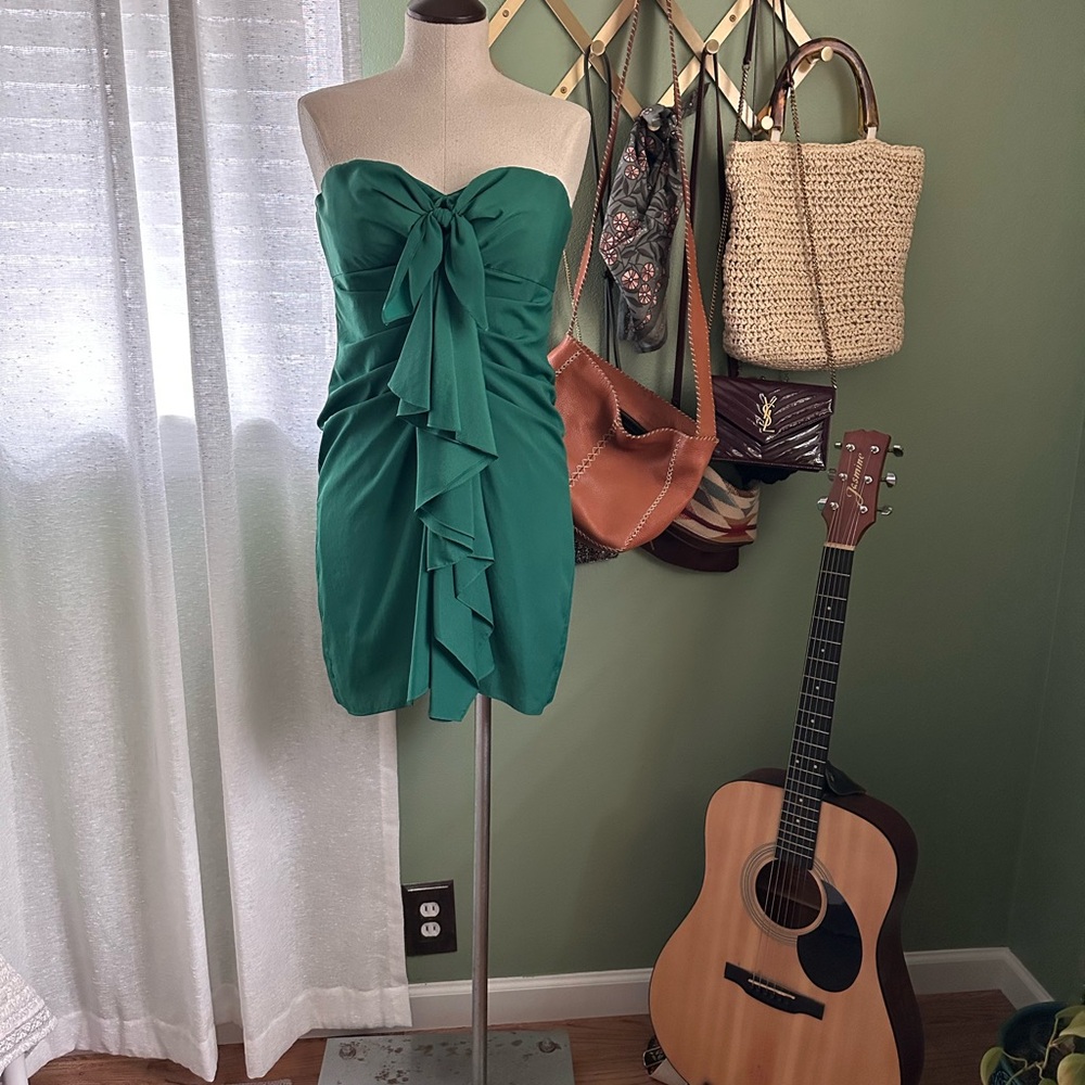 BCBGMaxAzria Emerald Green Strapless Mini Dress with Front Bow Detail